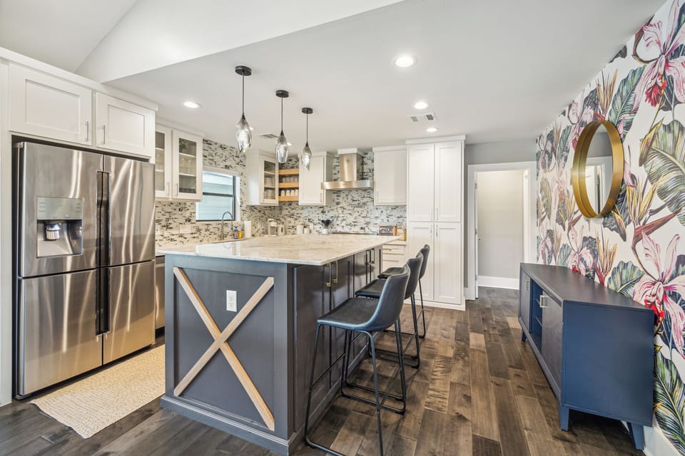 Beautiful gourmet kitchen!