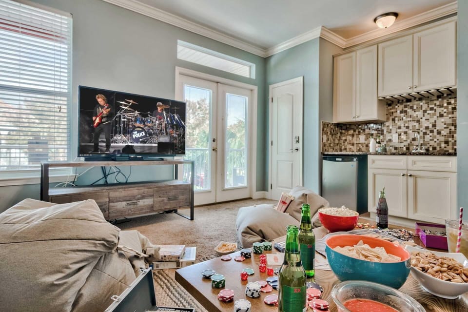 House (6 Bedrooms) | Interior