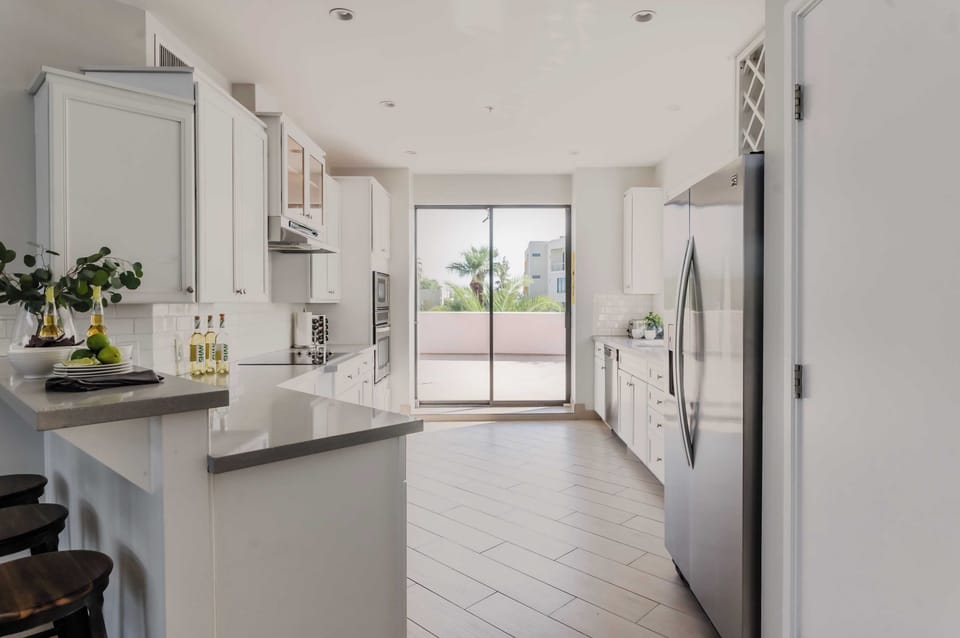 House (6 Bedrooms) | Interior