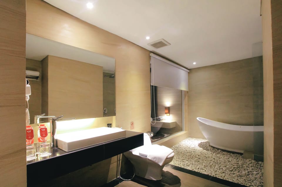 Premium Suite, 2 Bedrooms | Bathroom | Free toiletries, hair dryer, slippers, bidet