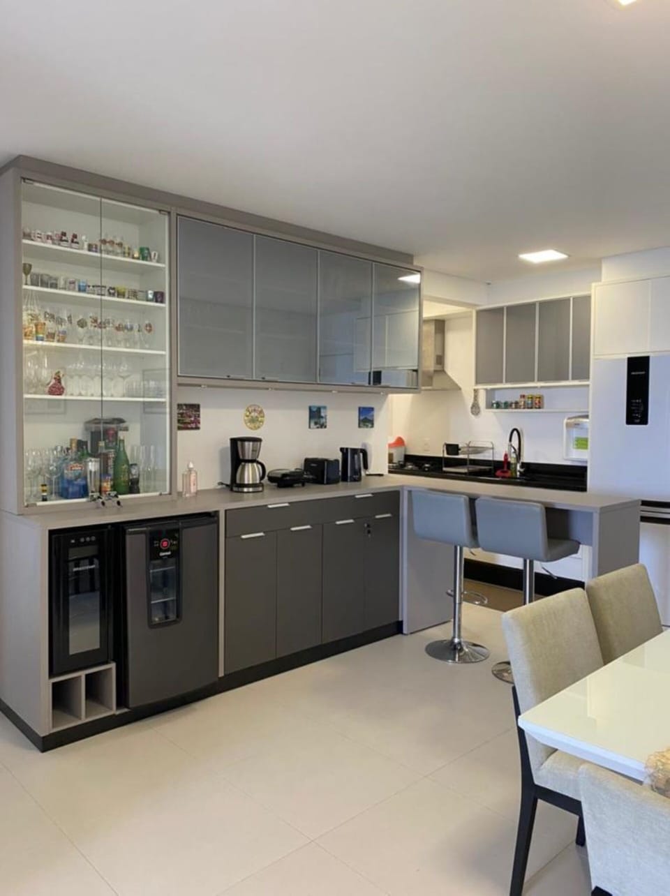 Apto Espelho das aguas Ingleses Floripa | Private kitchen | Fridge, microwave, oven, stovetop