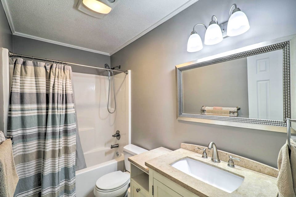 Full Bathroom | Hair Dryer