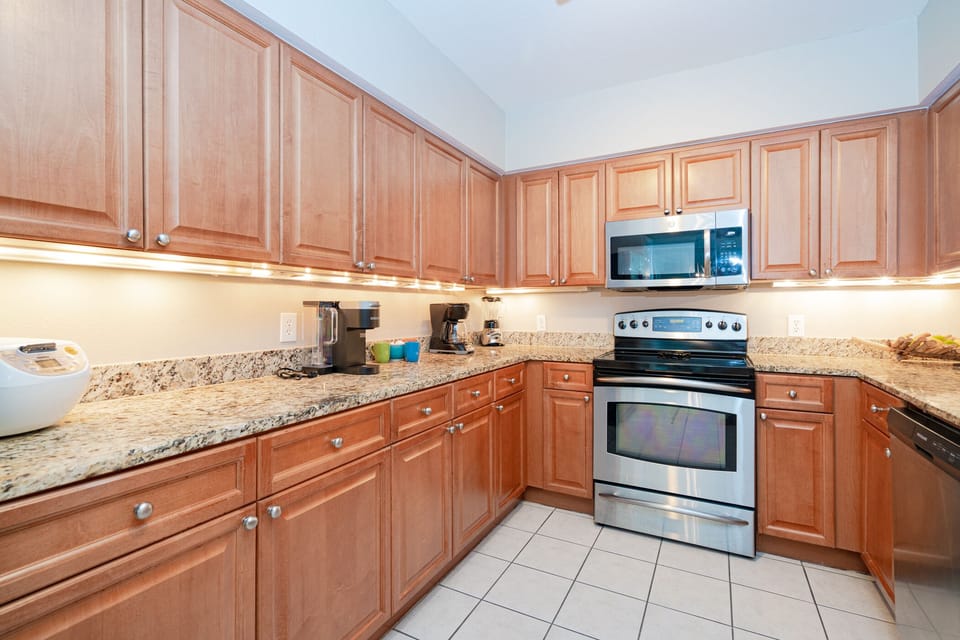 Lots of cabinets, let the chef come out in  you.