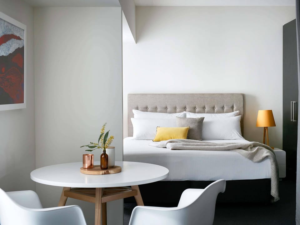 In-room safe, laptop workspace, iron/ironing board, cribs/infant beds