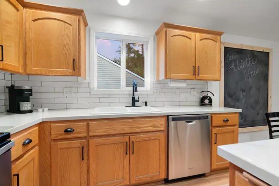 Includes major appliances, as well as several smaller ones that are nice to have