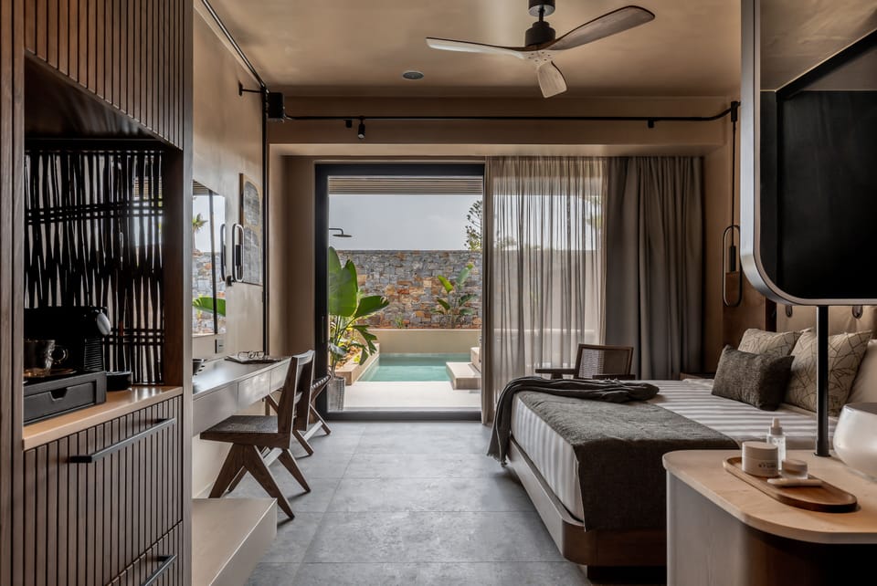 Breeze Double Deluxe with Private Pool | Egyptian cotton sheets, premium bedding, minibar, desk