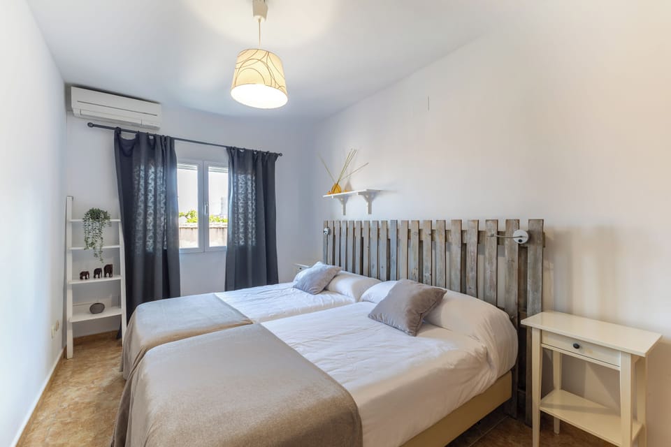 House, 3 Bedrooms | Premium bedding, memory foam beds, cribs/infant beds, free WiFi