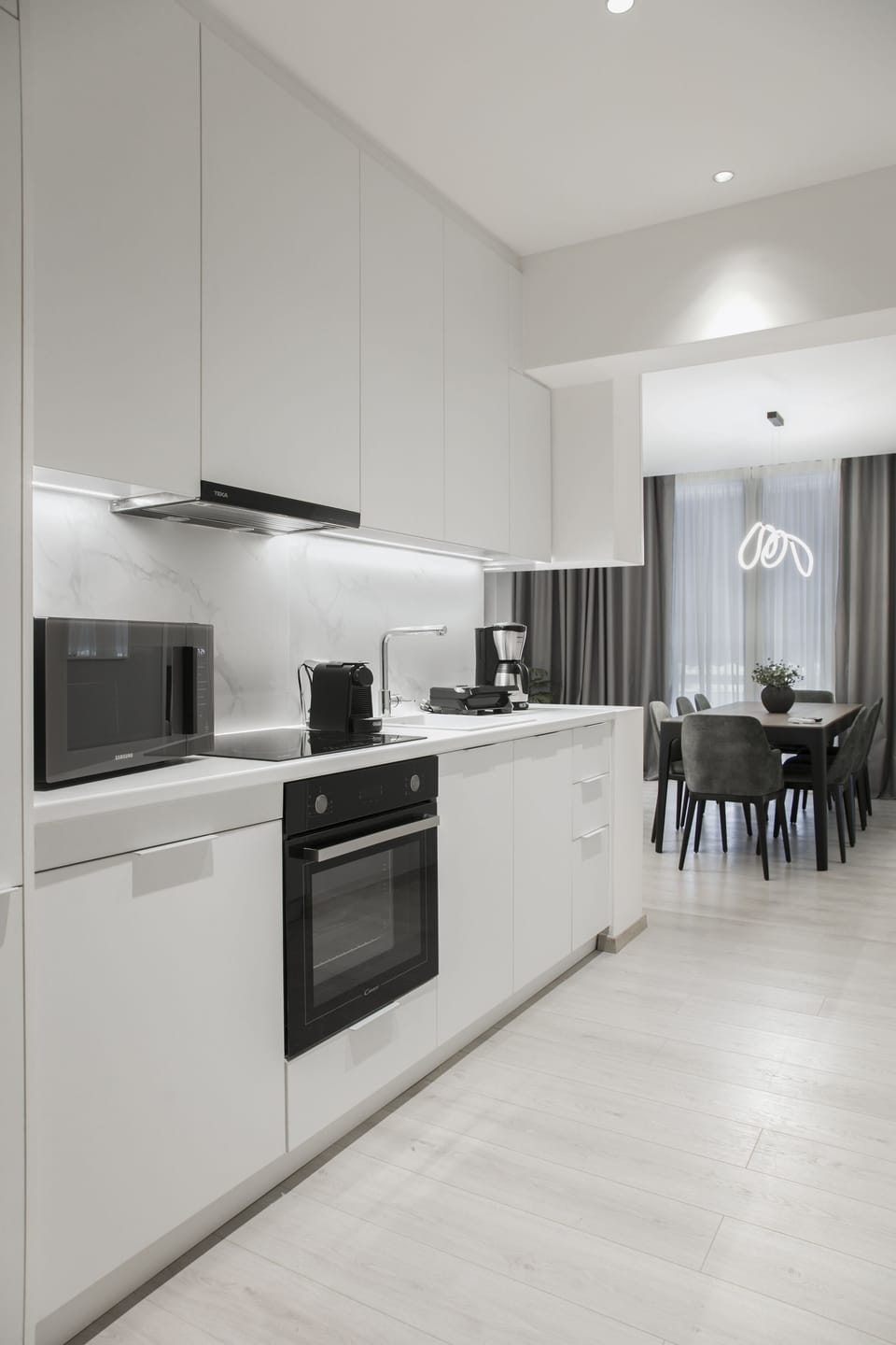 Deluxe Apartment, 4 Bedrooms, Non Smoking, Balcony | Private kitchen | Full-size fridge, microwave, oven, stovetop