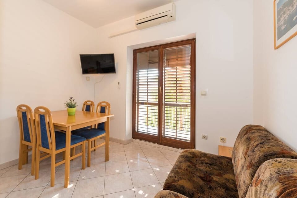 Family Studio | Living area