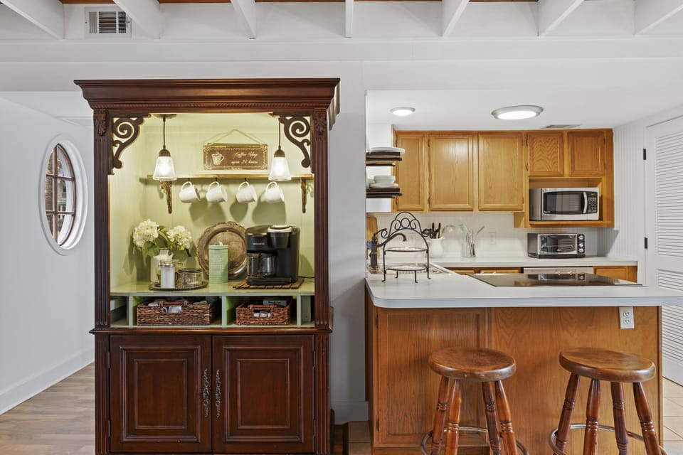 Coffee Bar, Keurig and pot coffee maker