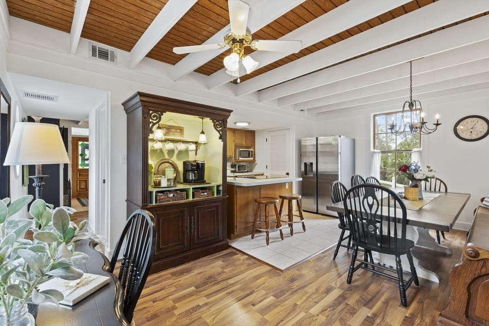 Desk area/ Dining Room