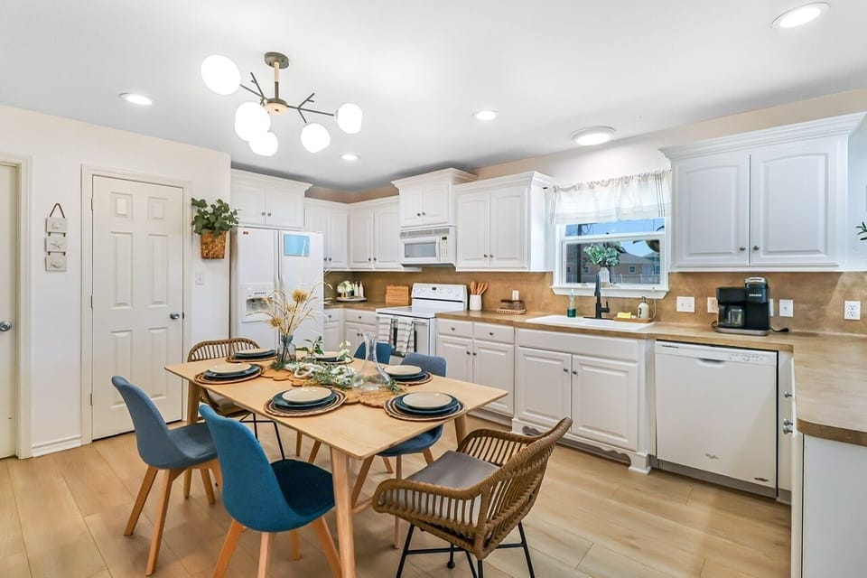 House, 3 Bedrooms | Private kitchen | Coffee/tea maker, fridge, toaster