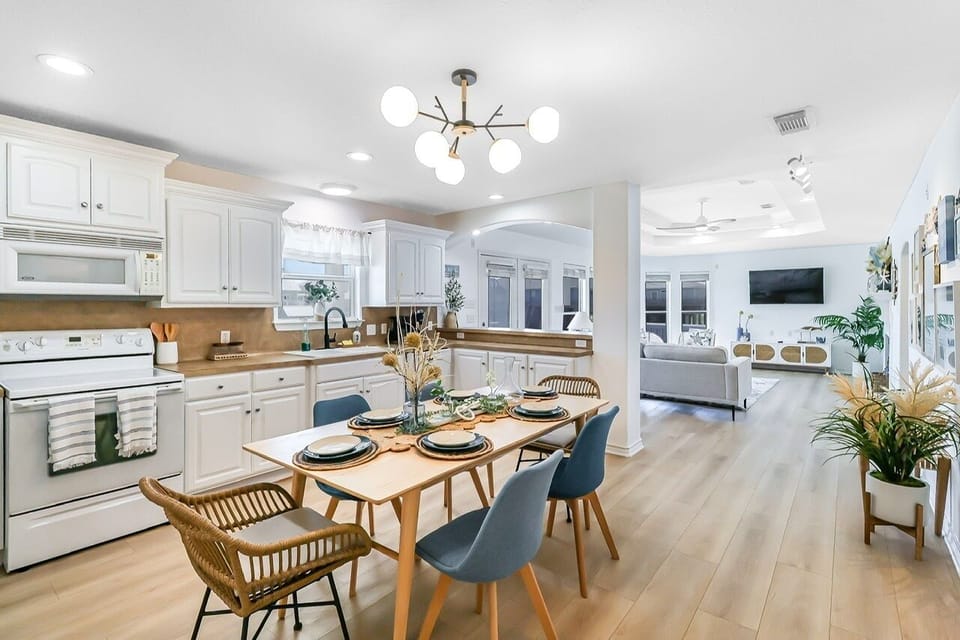 House, 3 Bedrooms | Private kitchen | Coffee/tea maker, fridge, toaster