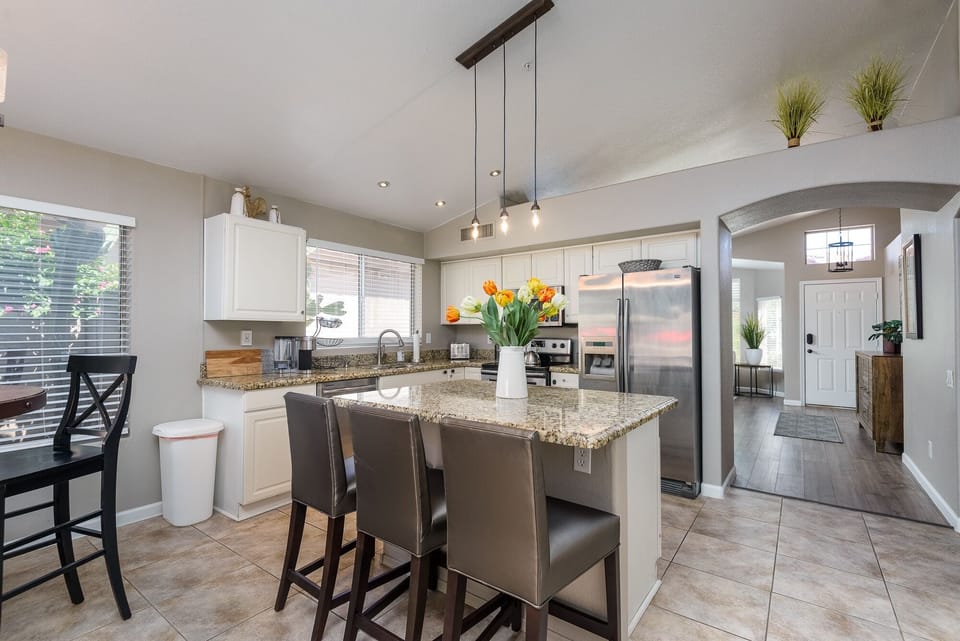 House, 3 Bedrooms | Private kitchen | Coffee/tea maker, fridge, oven, toaster