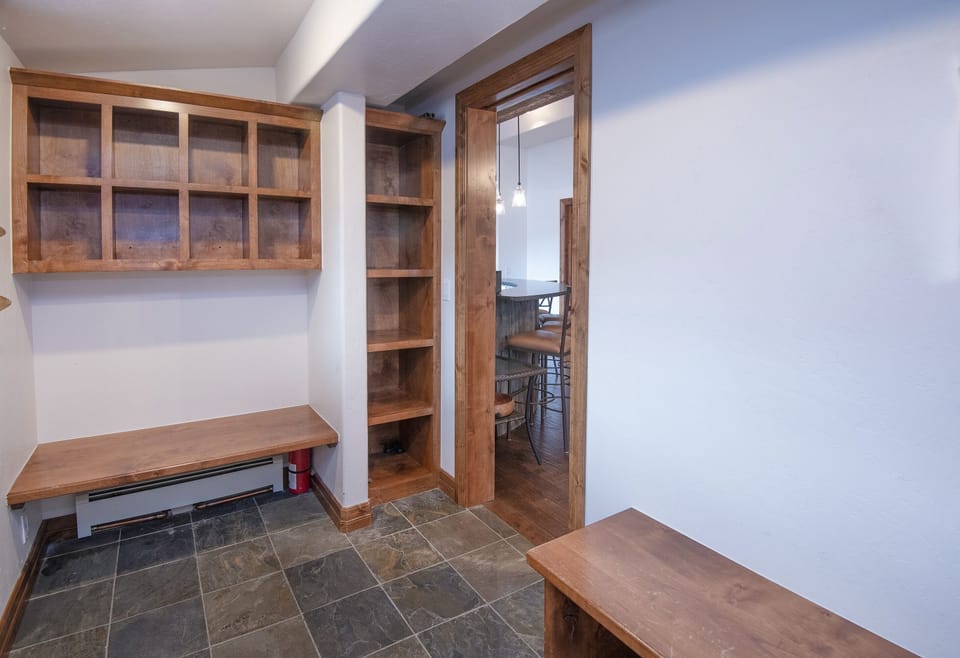Condo, 3 Bedrooms | 3 bedrooms, iron/ironing board, free WiFi