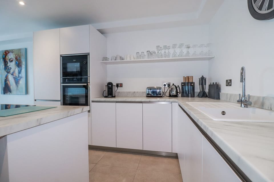 Fridge, dishwasher, electric kettle, toaster