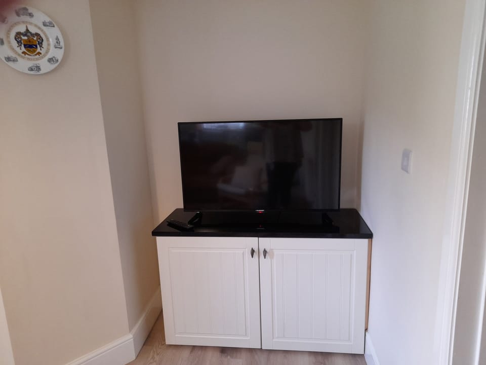 Cottage | 2 bedrooms, individually decorated, individually furnished, free WiFi