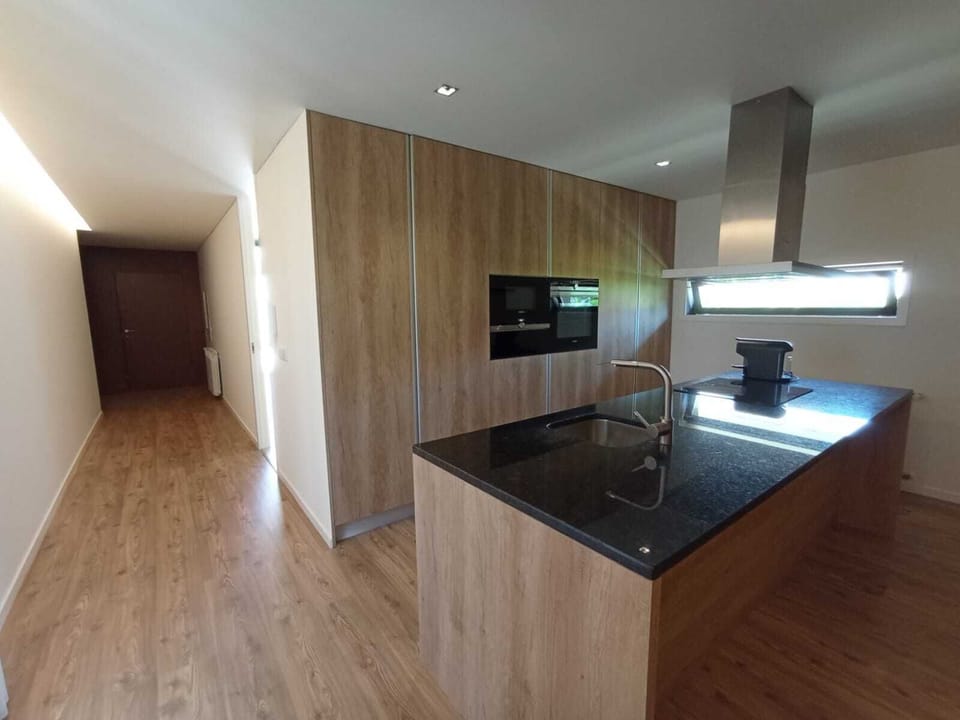 Classic House | Private kitchen | Fridge, microwave, oven, stovetop