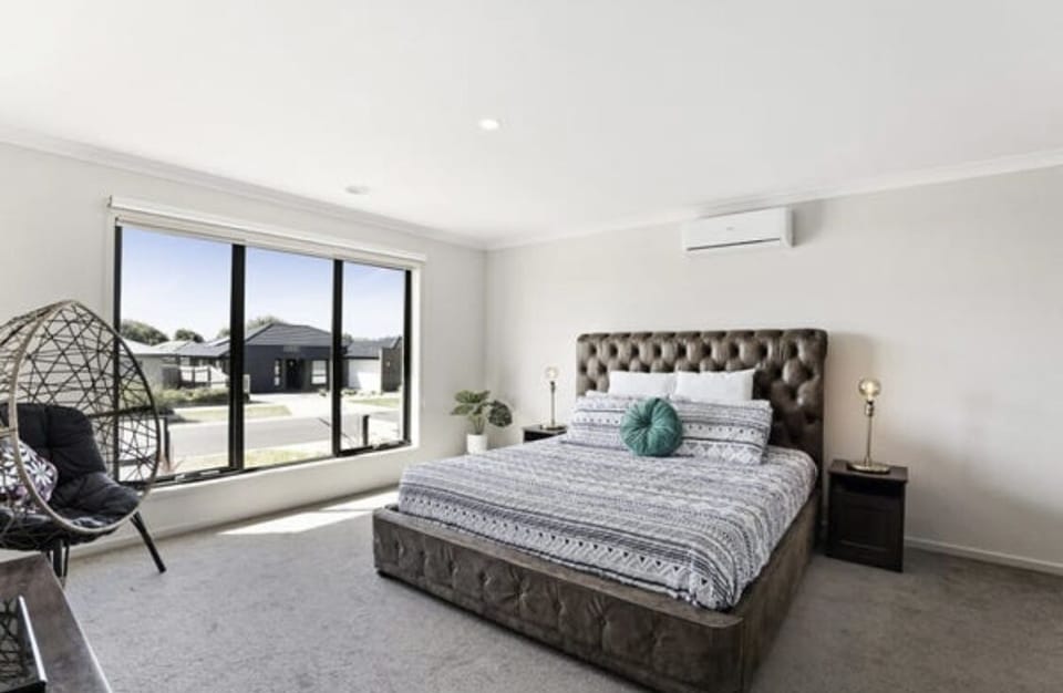 Luxury House, 4 Bedrooms, Ensuite, Garden View | 4 bedrooms, individually decorated, individually furnished, free WiFi