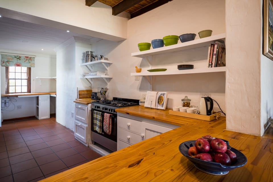Family Cottage | Private kitchen | Cookware/dishes/utensils