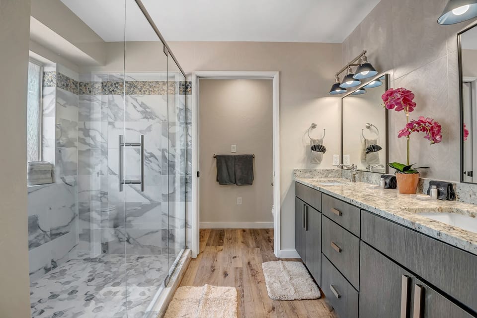Master En Suite Bathroom