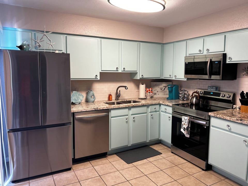 New stainless steel appliances!
