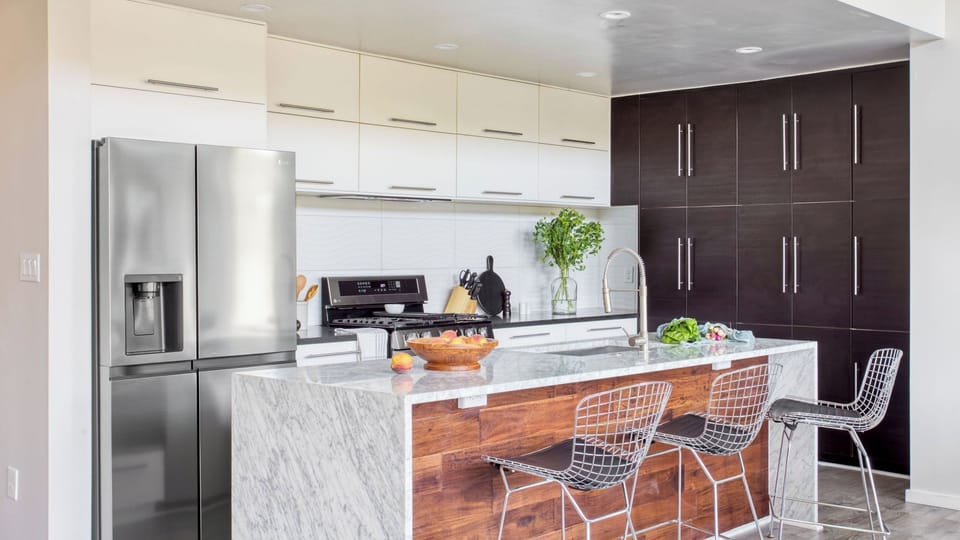 House (3 Bedrooms) | Private kitchen | Fridge, microwave, oven, stovetop