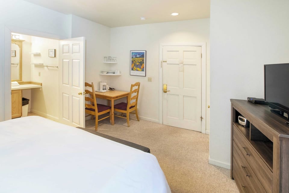 Studio (1 Bedroom) | Interior