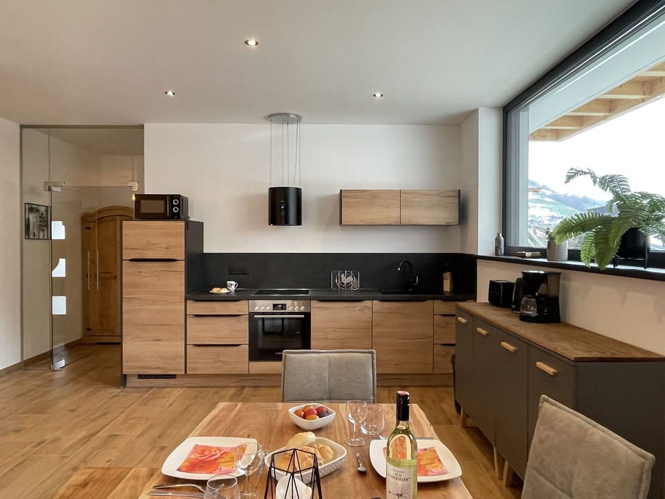 Countertop, Cabinetry, Property, Kitchen, Wood, Kitchen Stove, Interior Design, Home Appliance, Flooring, Floor