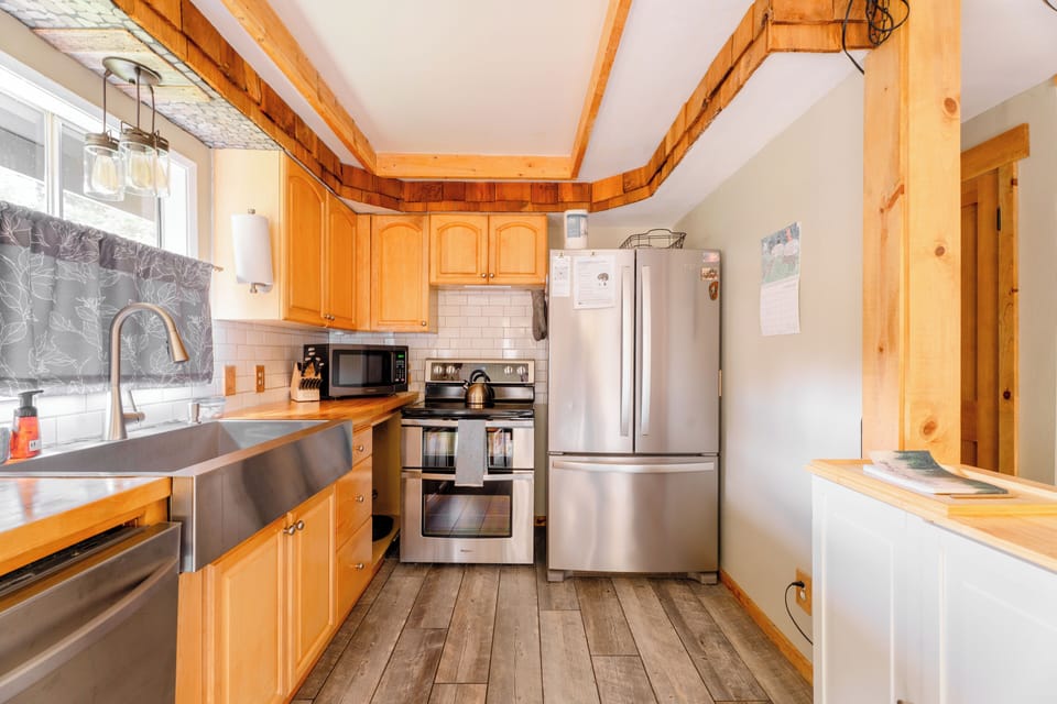 Farmhouse sink