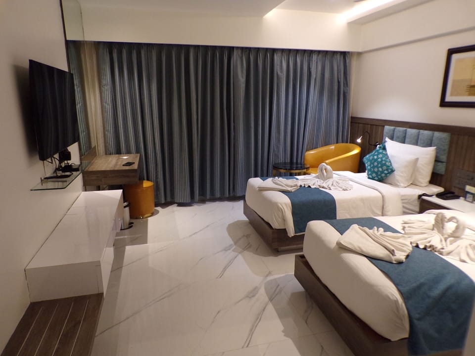Luxury Twin Room | Egyptian cotton sheets, premium bedding, down comforters