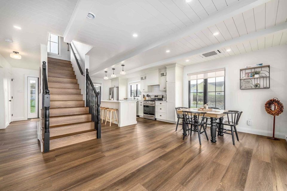Open sight lines from the kitchen to the living room are ideal for entertaining
