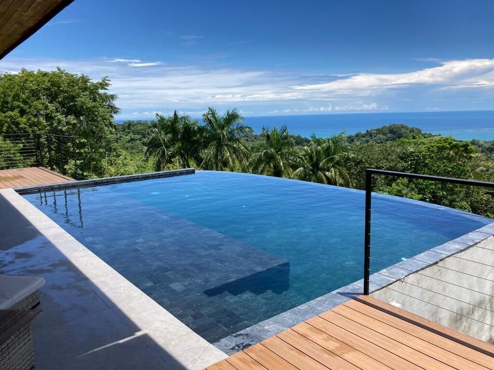 Pura Vida ! 