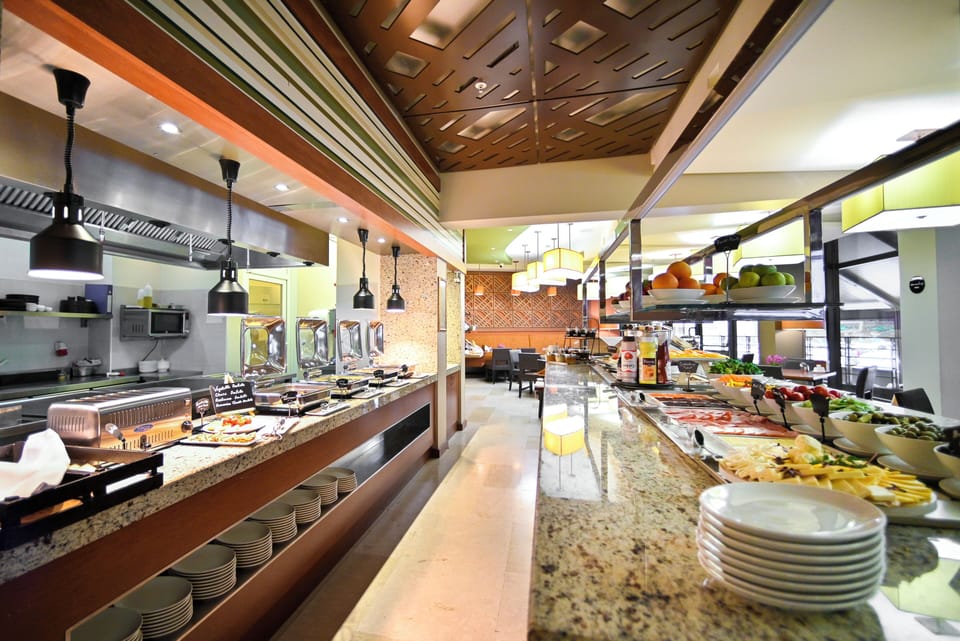 Daily buffet breakfast for a fee