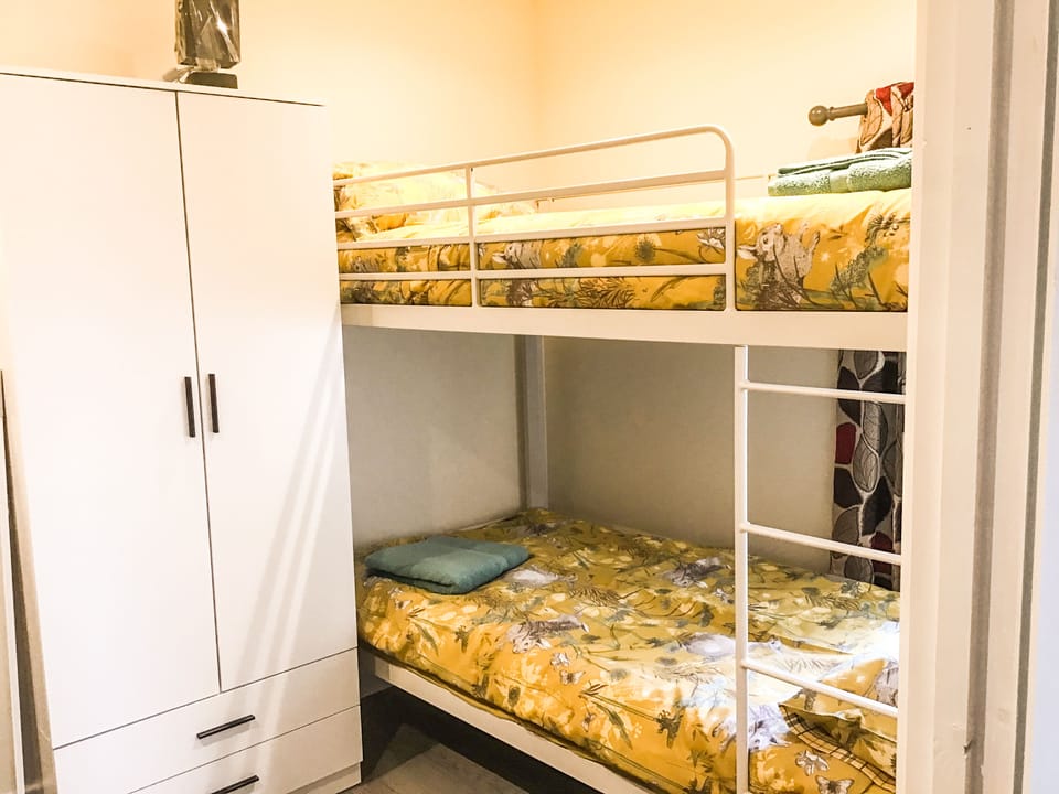 Rabbits Warren Sleeps 4 Bike-friendly Apartment in Forest of Dean