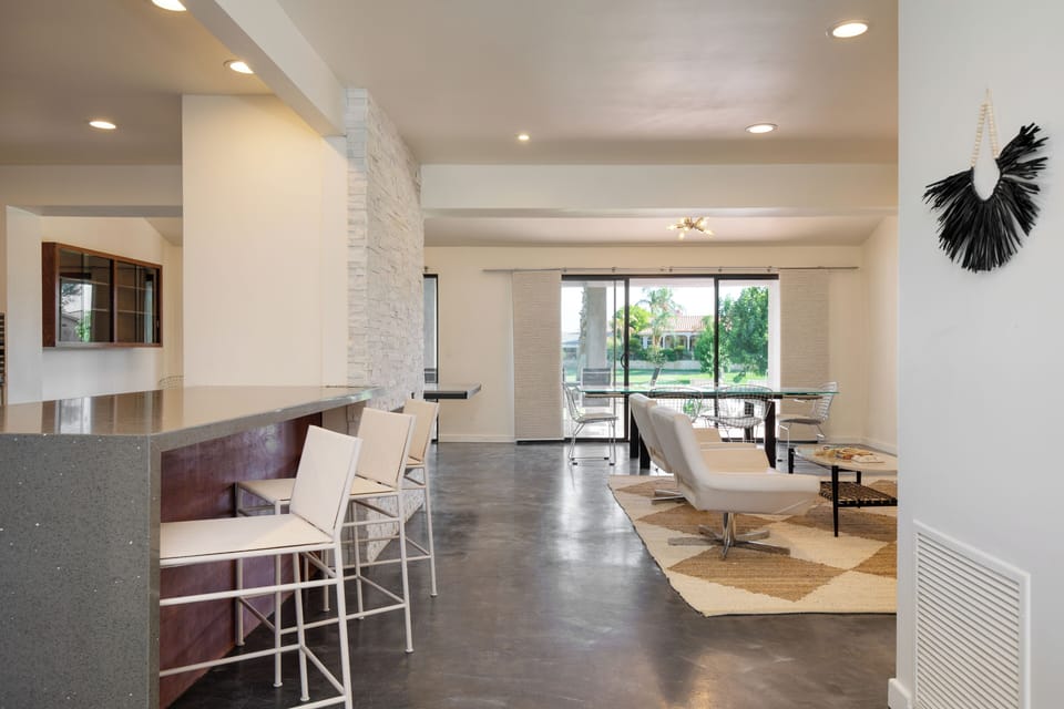 Modern interior (Quinta Blue).
