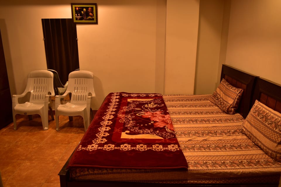 Double Room | Laptop workspace, WiFi (free)