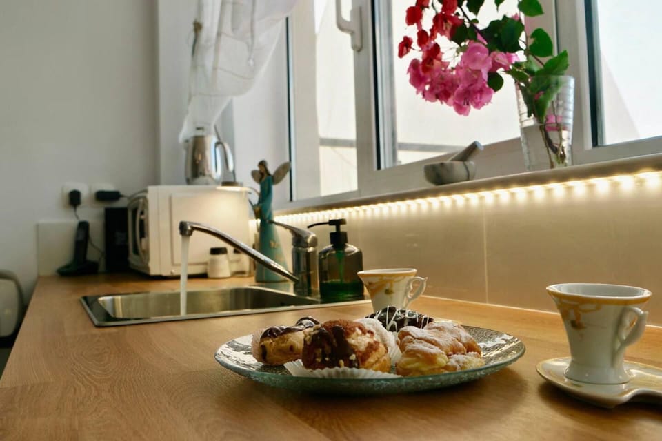 Apartment | Private kitchen | Fridge, microwave, stovetop, electric kettle