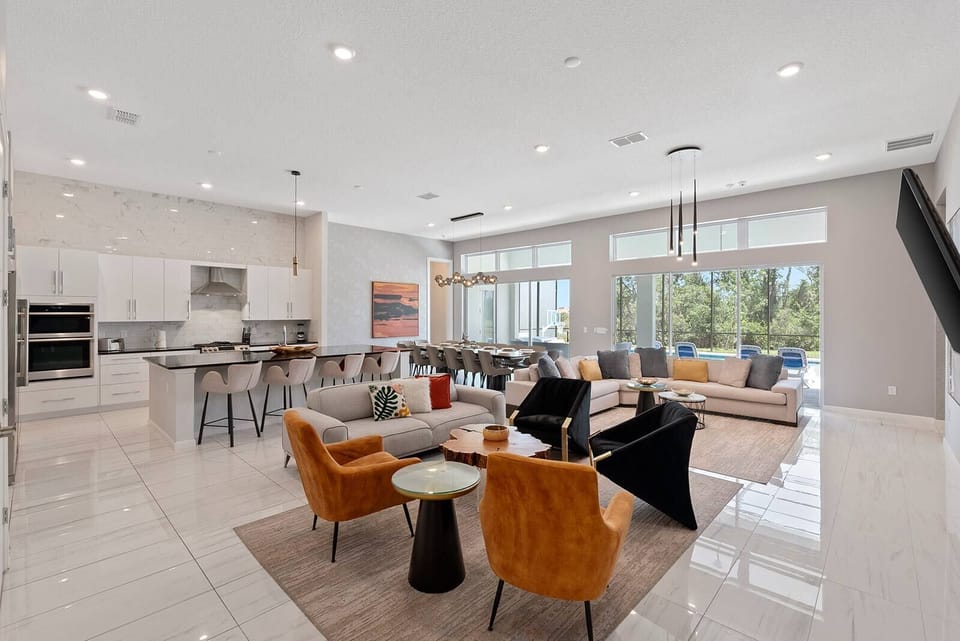 Living Room *Highlight*