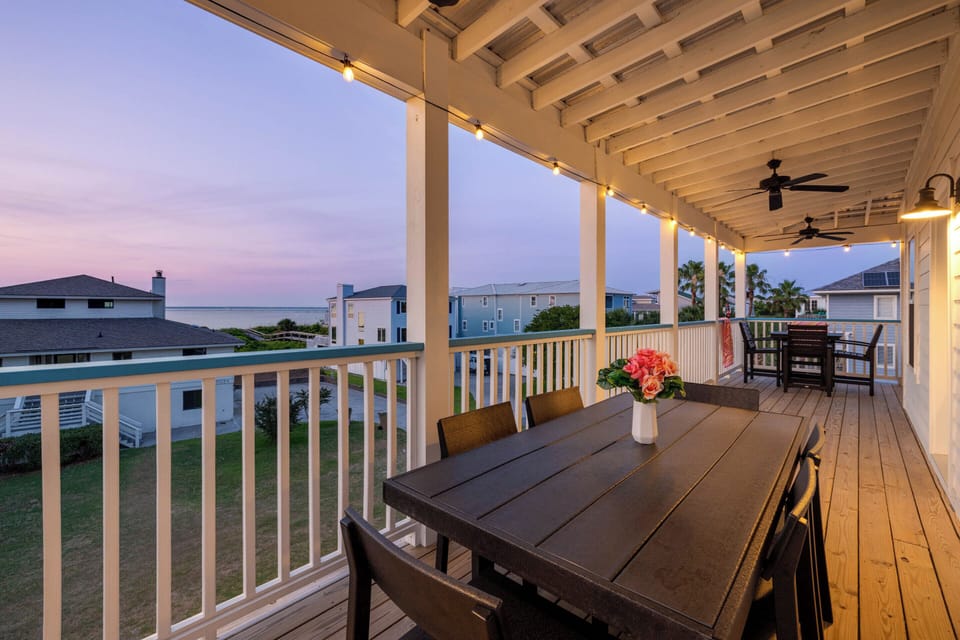 Shore Beats Work - Private Pool & Ocean Views on Tybee!