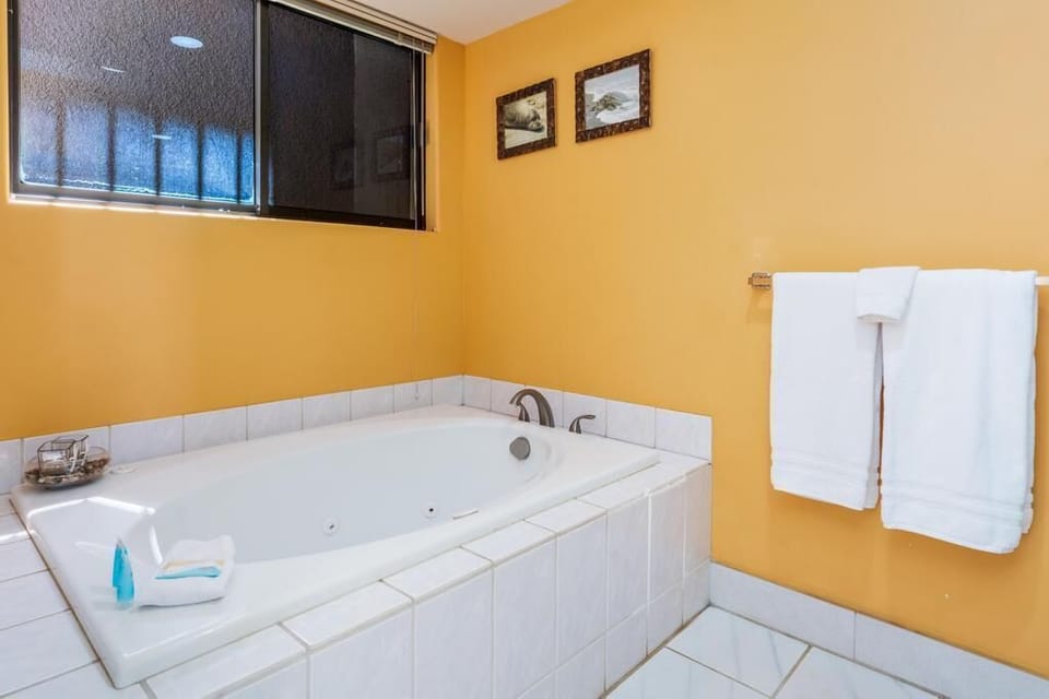 Bathtub in primary 