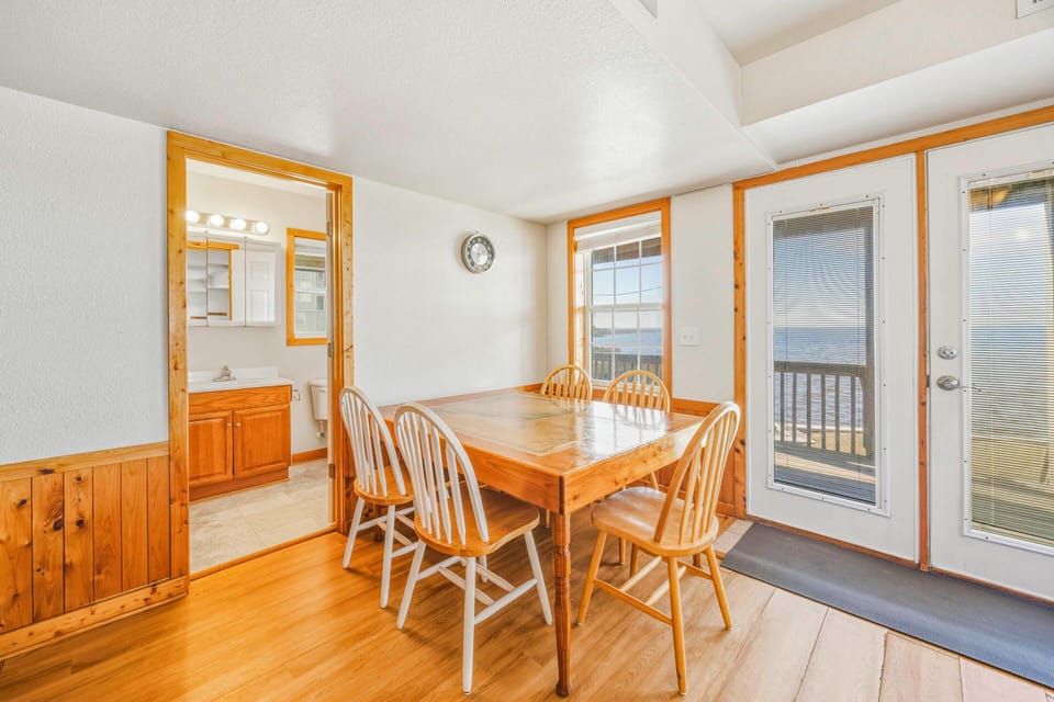 Surf or Sound Realty - 1047 - LV 2 Kite - Media Room -4