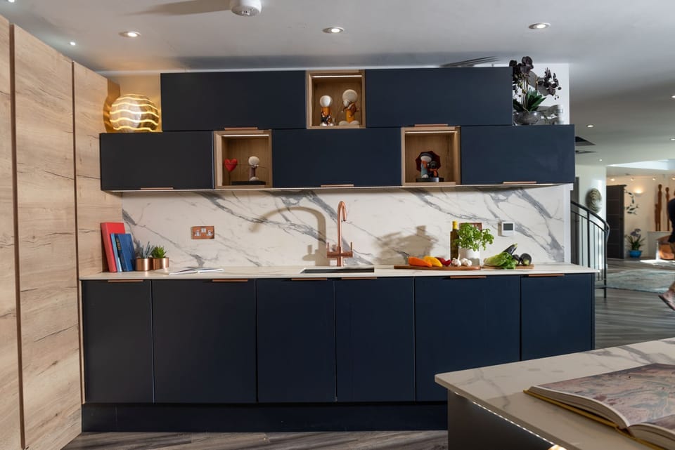 The kitchen surface and lots of storage - Woolbrook Reservoir