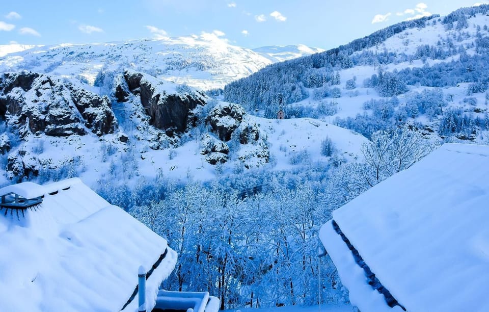 Snow and ski sports