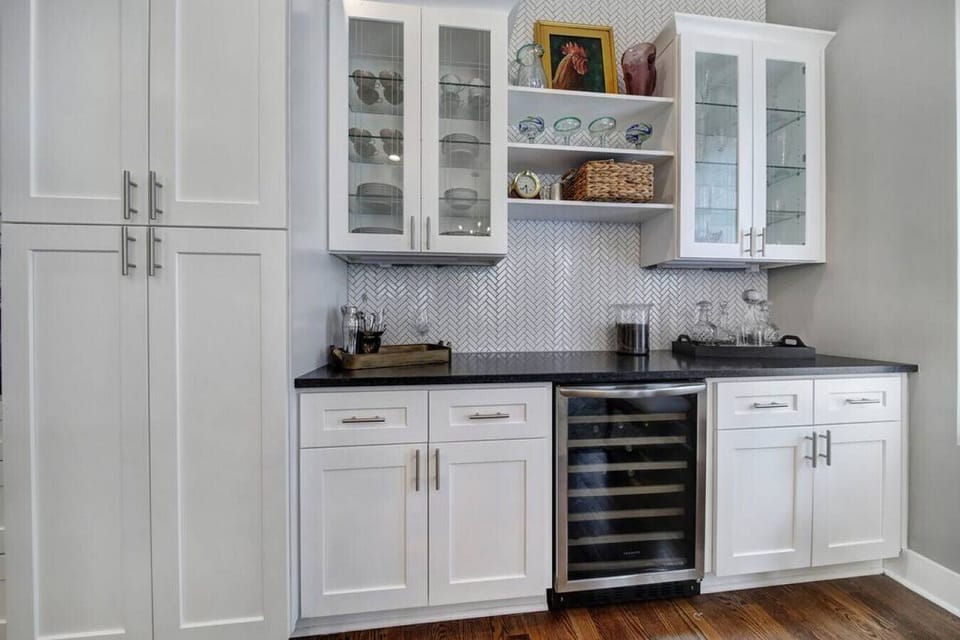 The fully equipped kitchen is ready for you! With appliances ranging from the cooker, oven, microwave, toaster, freezer, refrigerator and of course a coffee maker for all you coffee lovers. Everything you need to cook up a 3 course meal or quick snack