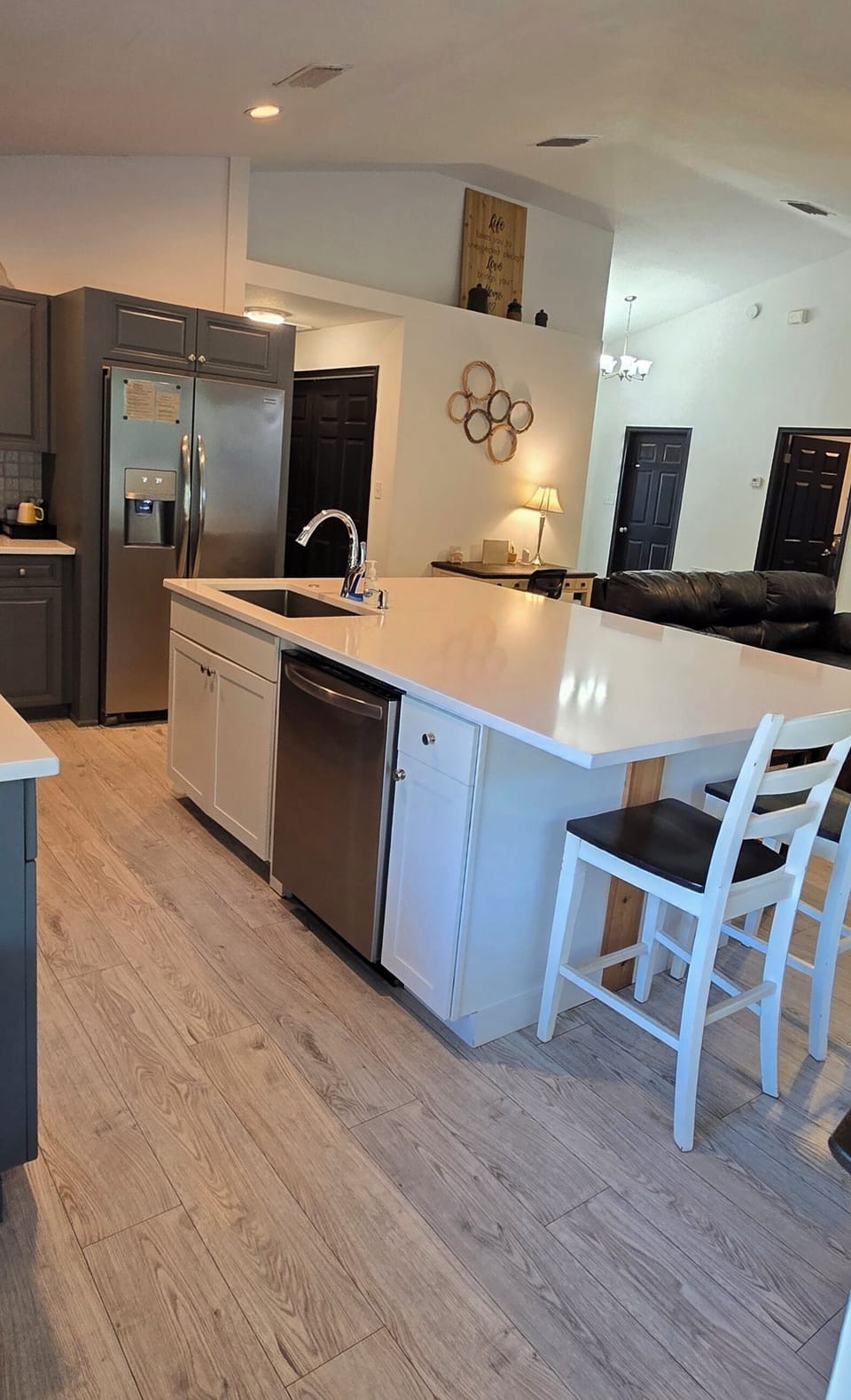 kitchen/dining area