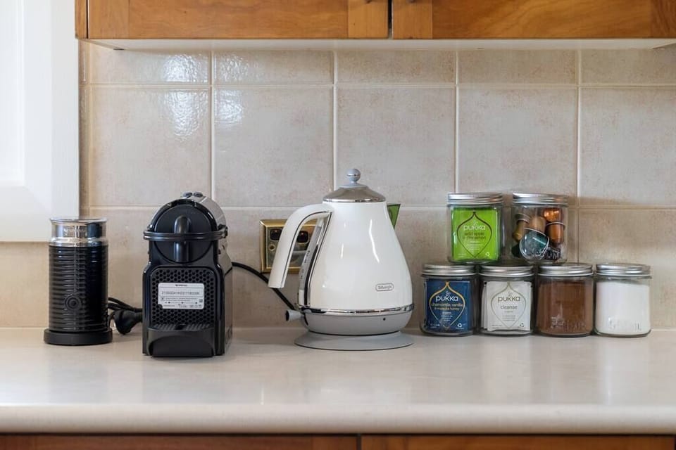 Some of the kitchen items for your comfort.