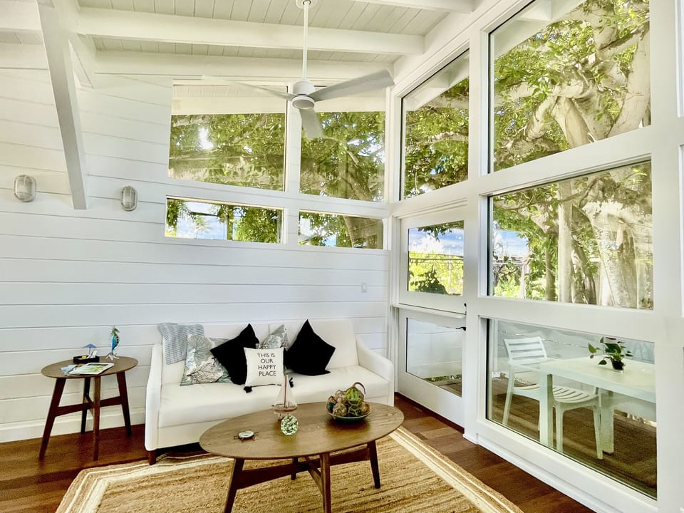 Sofa  - also on patio - outdoor dining in the tree