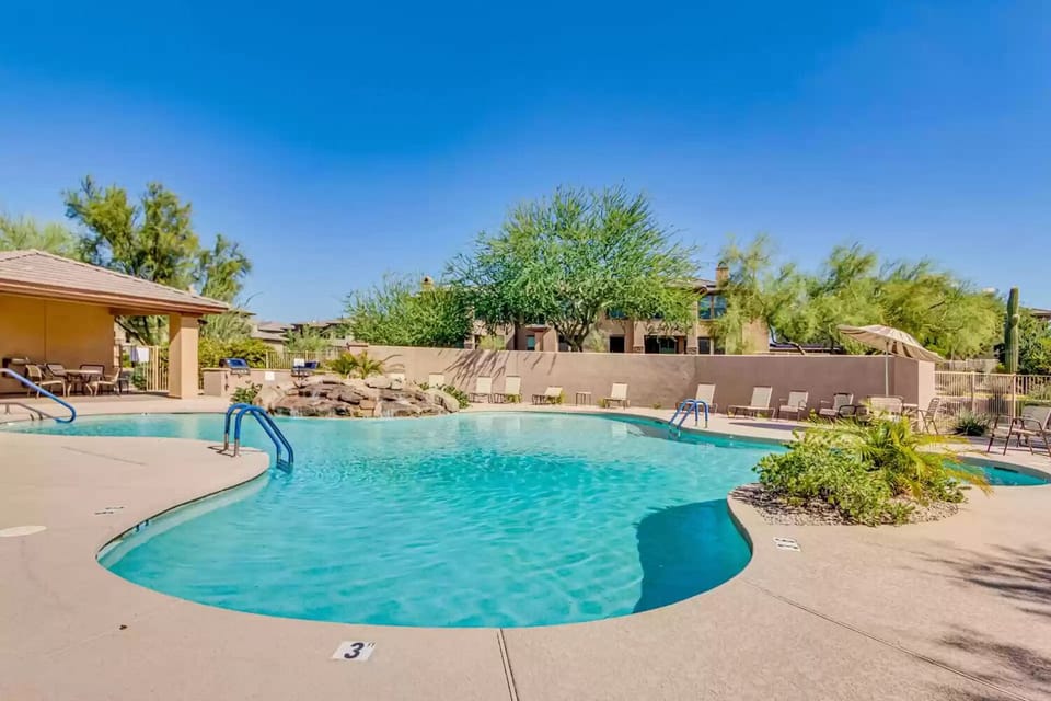 Massive pool!