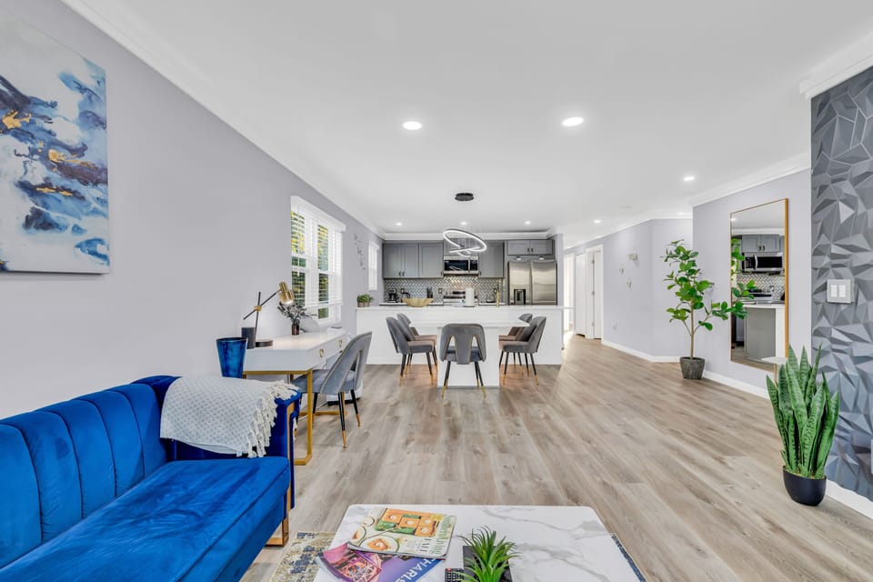 Signature House, 3 Bedrooms, Non Smoking, Terrace | Living room | Smart TV